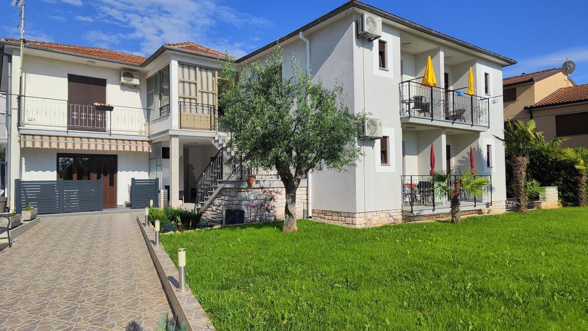 Viktor Rooms And Apartments 2 Rovinj Exteriör bild